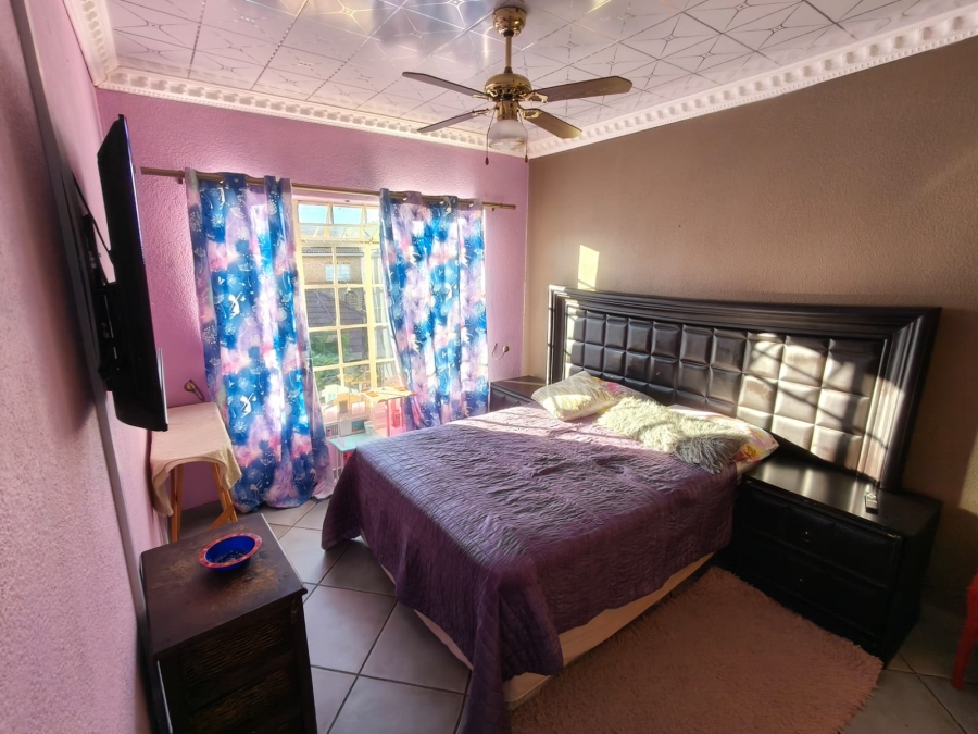 3 Bedroom Property for Sale in Safari Gardens North West